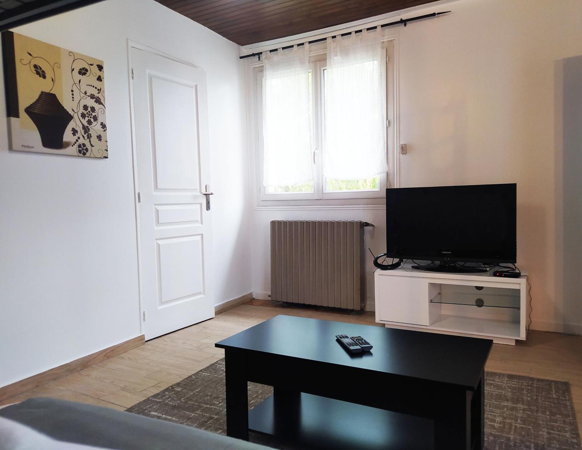 Apartment Au Calme Proche Rer Stade De France Paris *